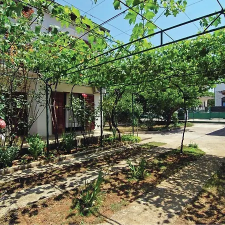 Five-bedroom Holiday In