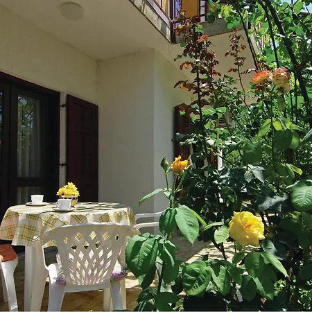 Five-bedroom Holiday In * Srima