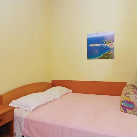 Holiday home Five-bedroom Holiday In