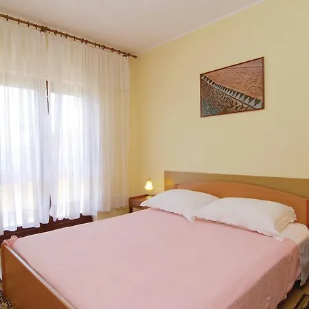 Five-bedroom Holiday In Holiday home *